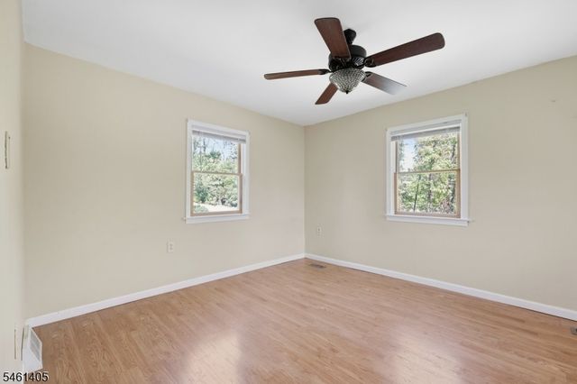 9 Church St, Knowlton Twp., NJ 07832
