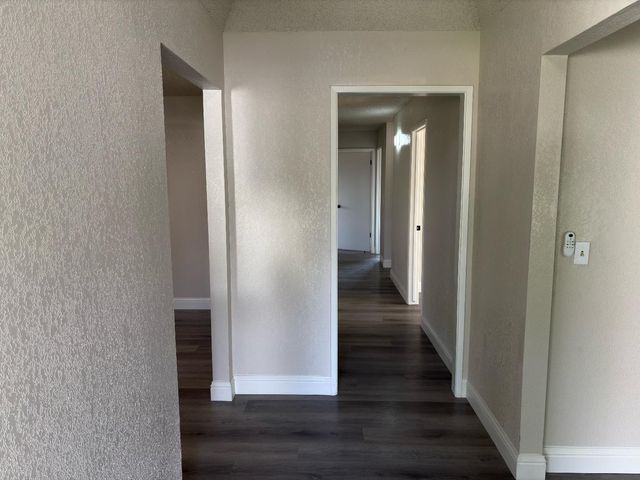 2071 Cromwell, Fresno, CA 93720