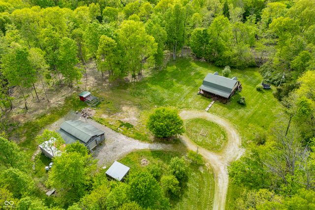 6968 S 300 W, Trafalgar, IN 46181