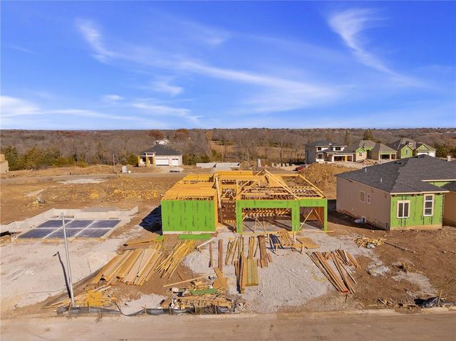 25104 W 141st Terrace, Olathe, KS 66061