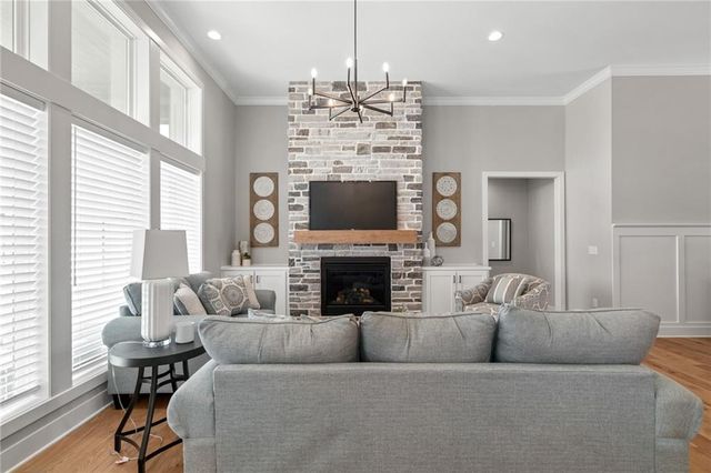 25104 W 141st Terrace, Olathe, KS 66061