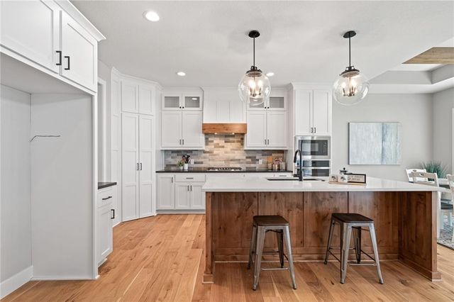 25104 W 141st Terrace, Olathe, KS 66061