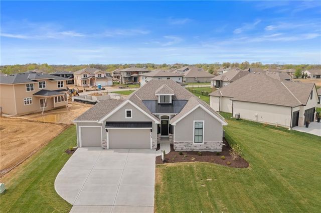 25104 W 141st Terrace, Olathe, KS 66061