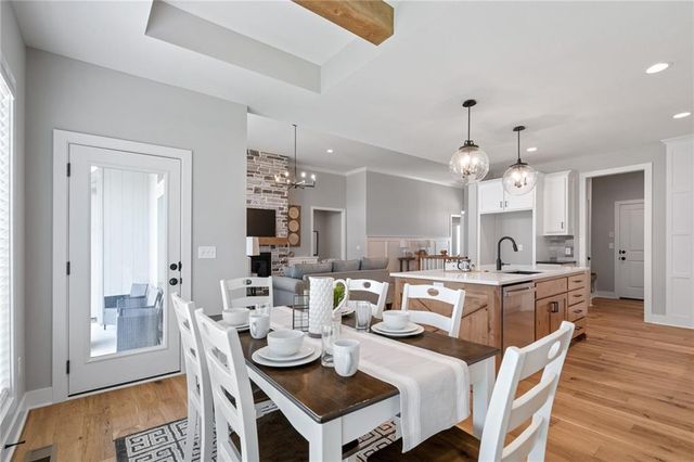 25104 W 141st Terrace, Olathe, KS 66061