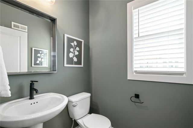 25104 W 141st Terrace, Olathe, KS 66061