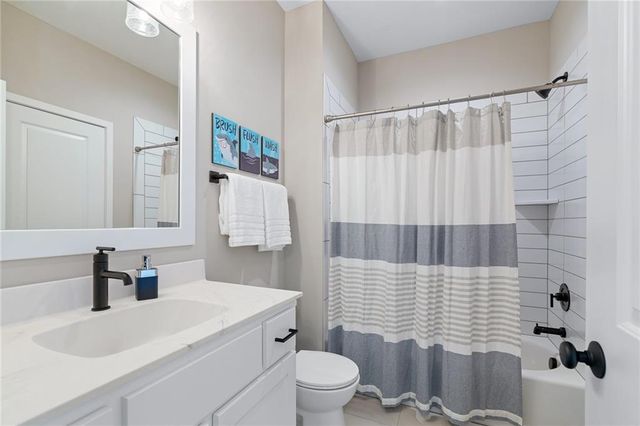 25104 W 141st Terrace, Olathe, KS 66061