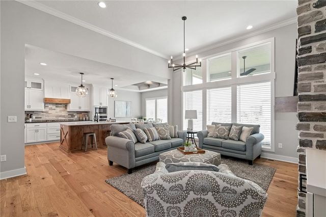 25104 W 141st Terrace, Olathe, KS 66061