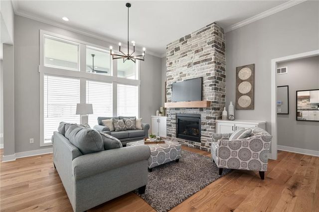 25104 W 141st Terrace, Olathe, KS 66061