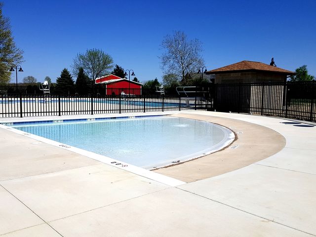 152 Beachview Court, Varna, IL 61375