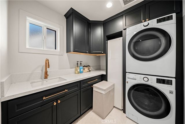 13321 Bubbling Well Road, Tustin, CA 92780
