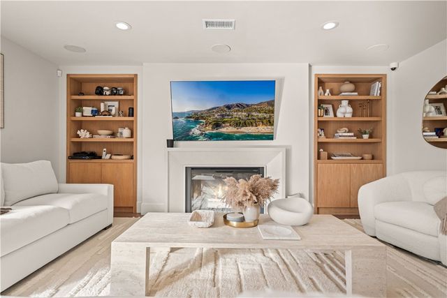 13321 Bubbling Well Road, Tustin, CA 92780