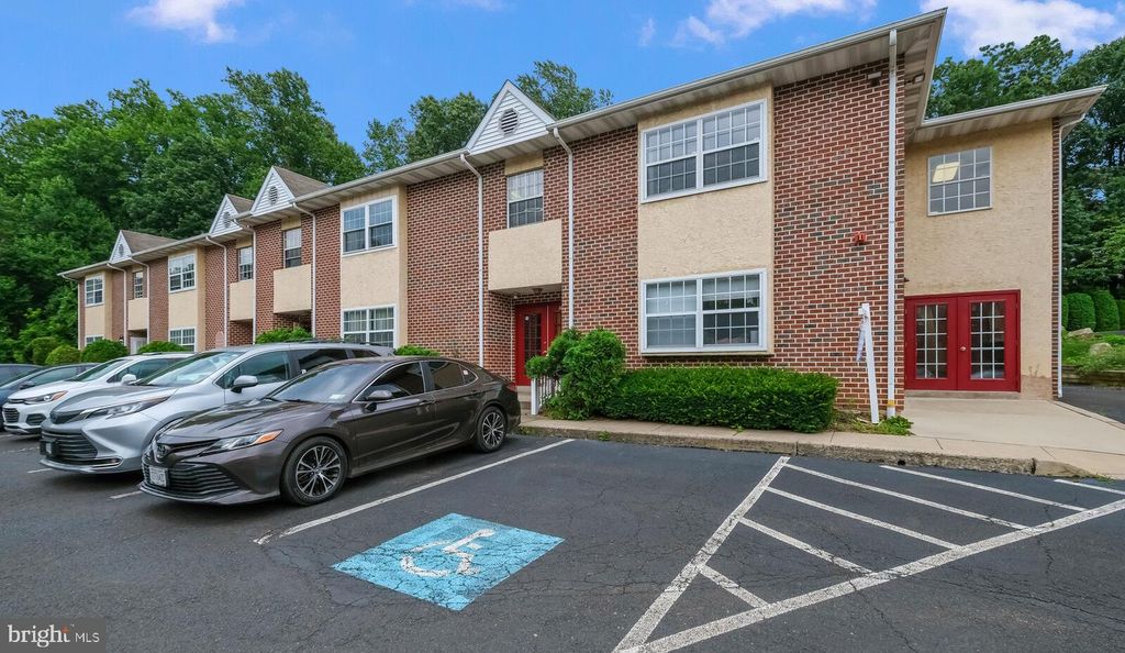 1047 MILLCREEK, Feasterville Trevose, PA 19053