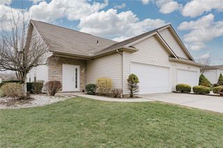 2477 Waterford Pointe Drive, Kent, OH 44240