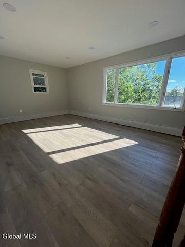 63 Holmes Court, Albany, NY 12209