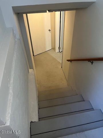 63 Holmes Court, Albany, NY 12209