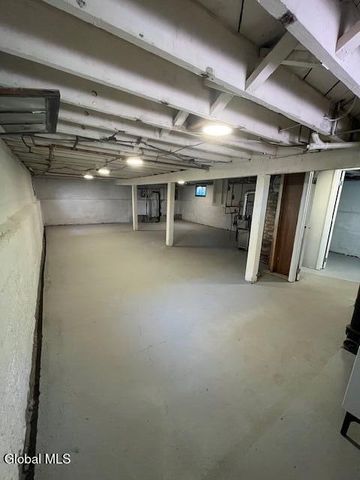 63 Holmes Court, Albany, NY 12209