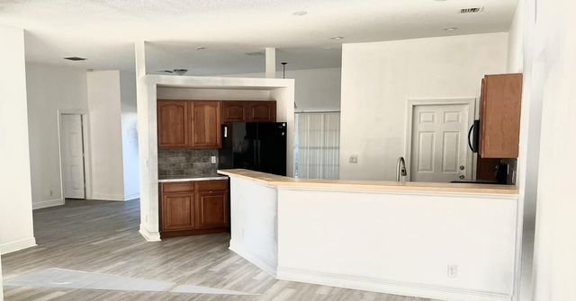 120 SW Grimaldo Ter, Port St Lucie, FL 34984