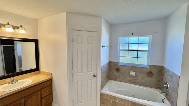 120 SW Grimaldo Ter, Port St Lucie, FL 34984