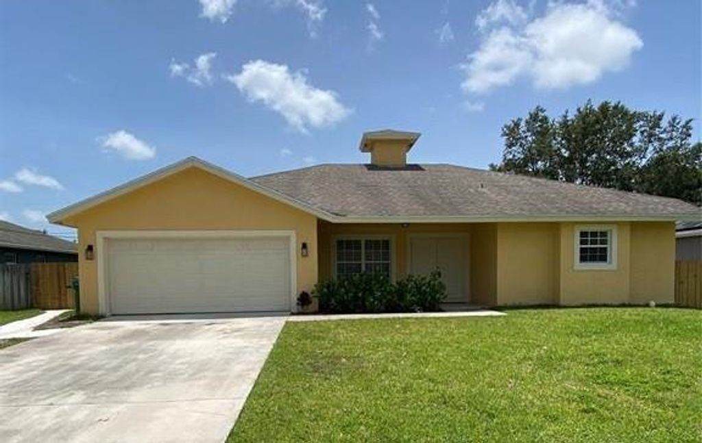 120 SW Grimaldo Ter, Port St Lucie, FL 34984