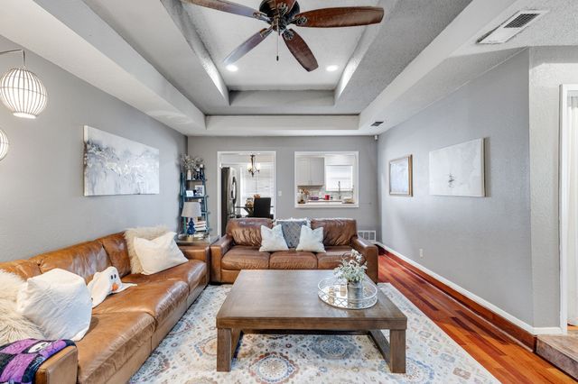 12 Ridge Drive, Hickory Creek, TX 75065