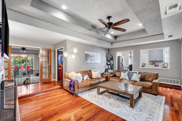 12 Ridge Drive, Hickory Creek, TX 75065