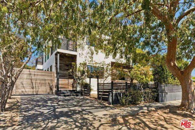 3256 Cabrillo Boulevard, Los Angeles, CA 90066