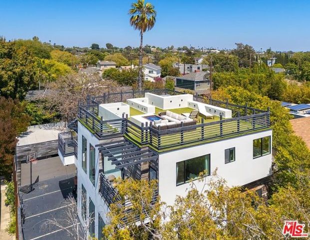 3256 Cabrillo Boulevard, Los Angeles, CA 90066
