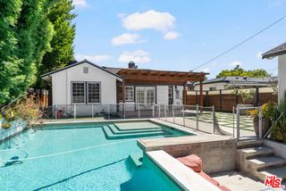 22417 Dolorosa Street, Woodland Hills (los Angeles), CA 91367