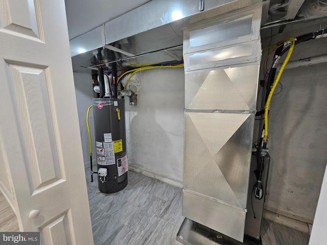 2059 WILMOT ST, Philadelphia, PA 19124