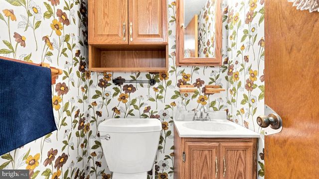 10228 W KESWICK RD, Philadelphia, PA 19114