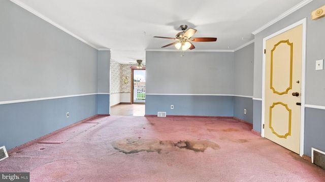 10228 W KESWICK RD, Philadelphia, PA 19114