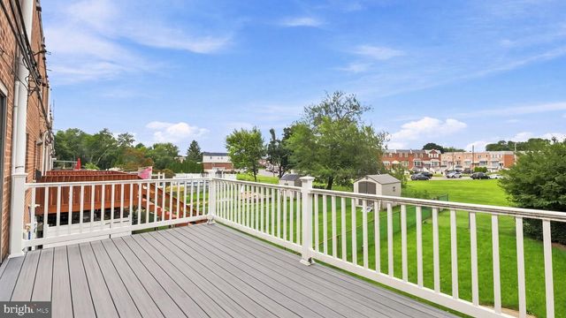 10228 W KESWICK RD, Philadelphia, PA 19114