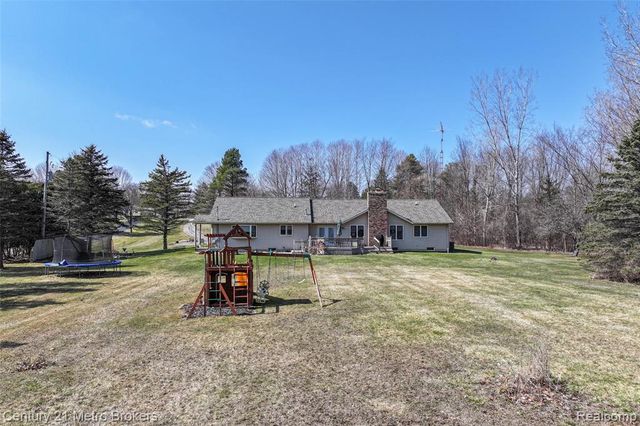 5464 N Seymour Road, Flushing, MI 48433