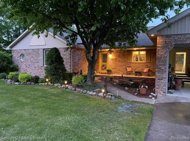 5464 N Seymour Road, Flushing, MI 48433