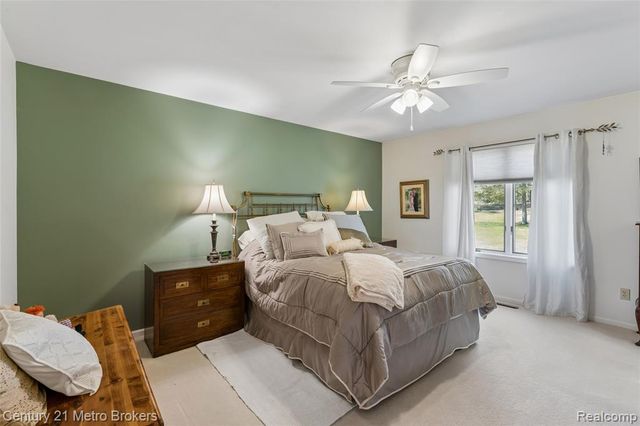 5464 N Seymour Road, Flushing, MI 48433