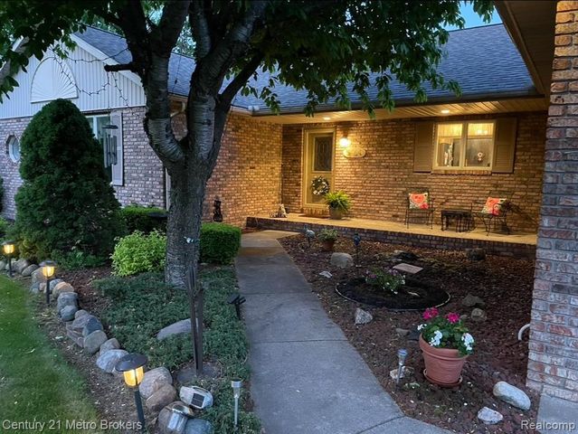 5464 N Seymour Road, Flushing, MI 48433