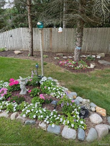 5464 N Seymour Road, Flushing, MI 48433