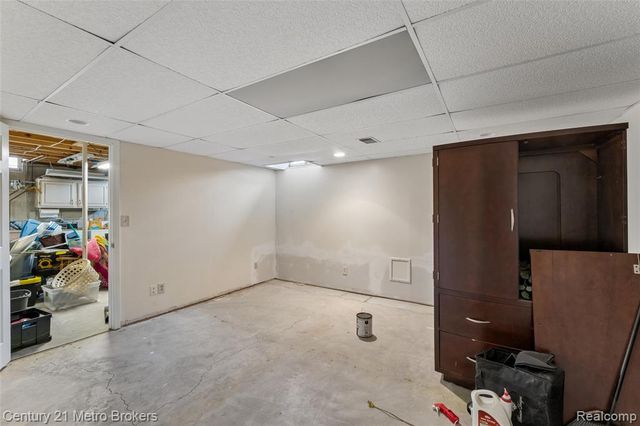 5464 N Seymour Road, Flushing, MI 48433