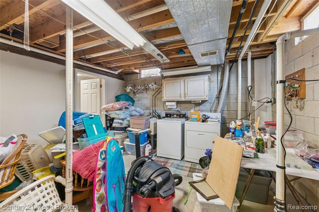 5464 N Seymour Road, Flushing, MI 48433