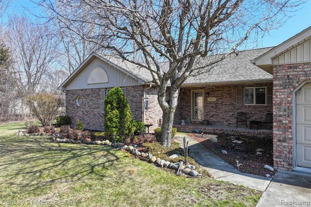 5464 N Seymour Road, Flushing, MI 48433