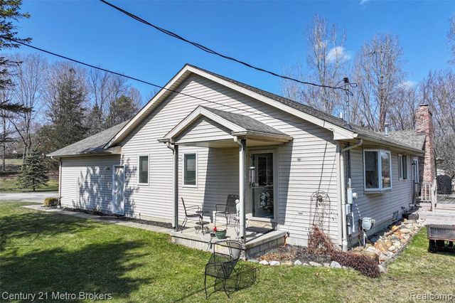 5464 N Seymour Road, Flushing, MI 48433