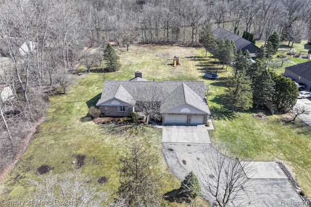 5464 N Seymour Road, Flushing, MI 48433