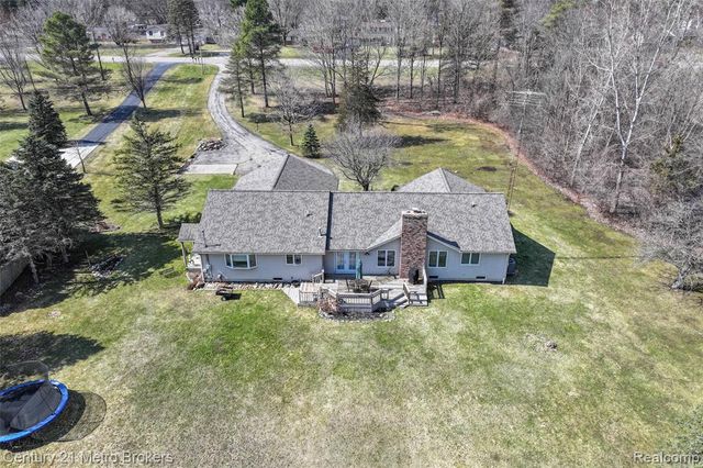 5464 N Seymour Road, Flushing, MI 48433