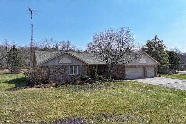 5464 N Seymour Road, Flushing, MI 48433