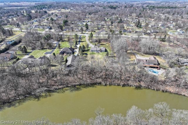 5464 N Seymour Road, Flushing, MI 48433