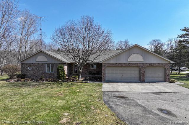 5464 N Seymour Road, Flushing, MI 48433