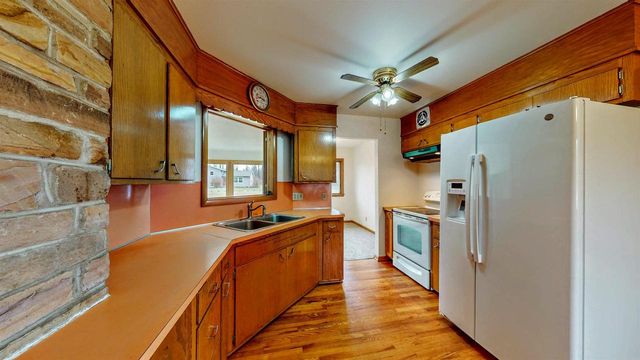 243 Hillcrest Lane, Jefferson, WI 53549