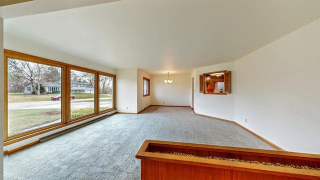 243 Hillcrest Lane, Jefferson, WI 53549