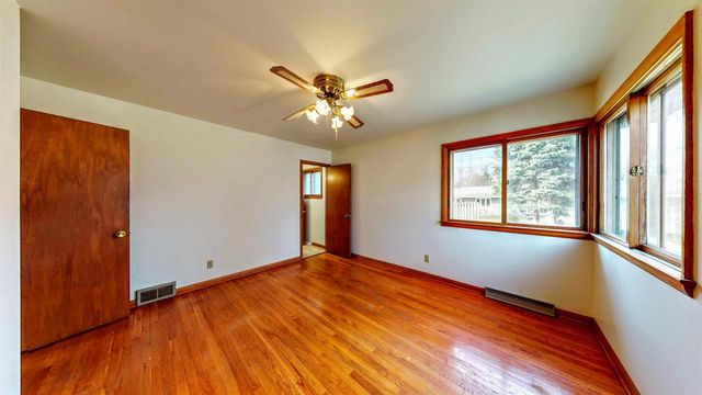 243 Hillcrest Lane, Jefferson, WI 53549