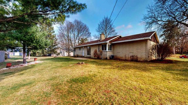243 Hillcrest Lane, Jefferson, WI 53549